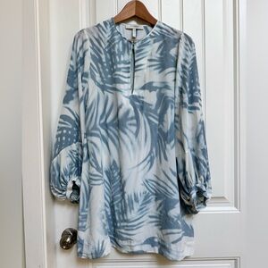 BCBGMAXAZRIA Runway Silk Adalyn Light Blue Stone Palm Leaf Shirt Dress. Size XS